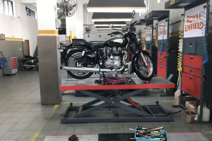 2017 - Royal Enfield Werkstatt